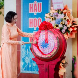 KHAI GIẢNG NĂM HỌC MỚI