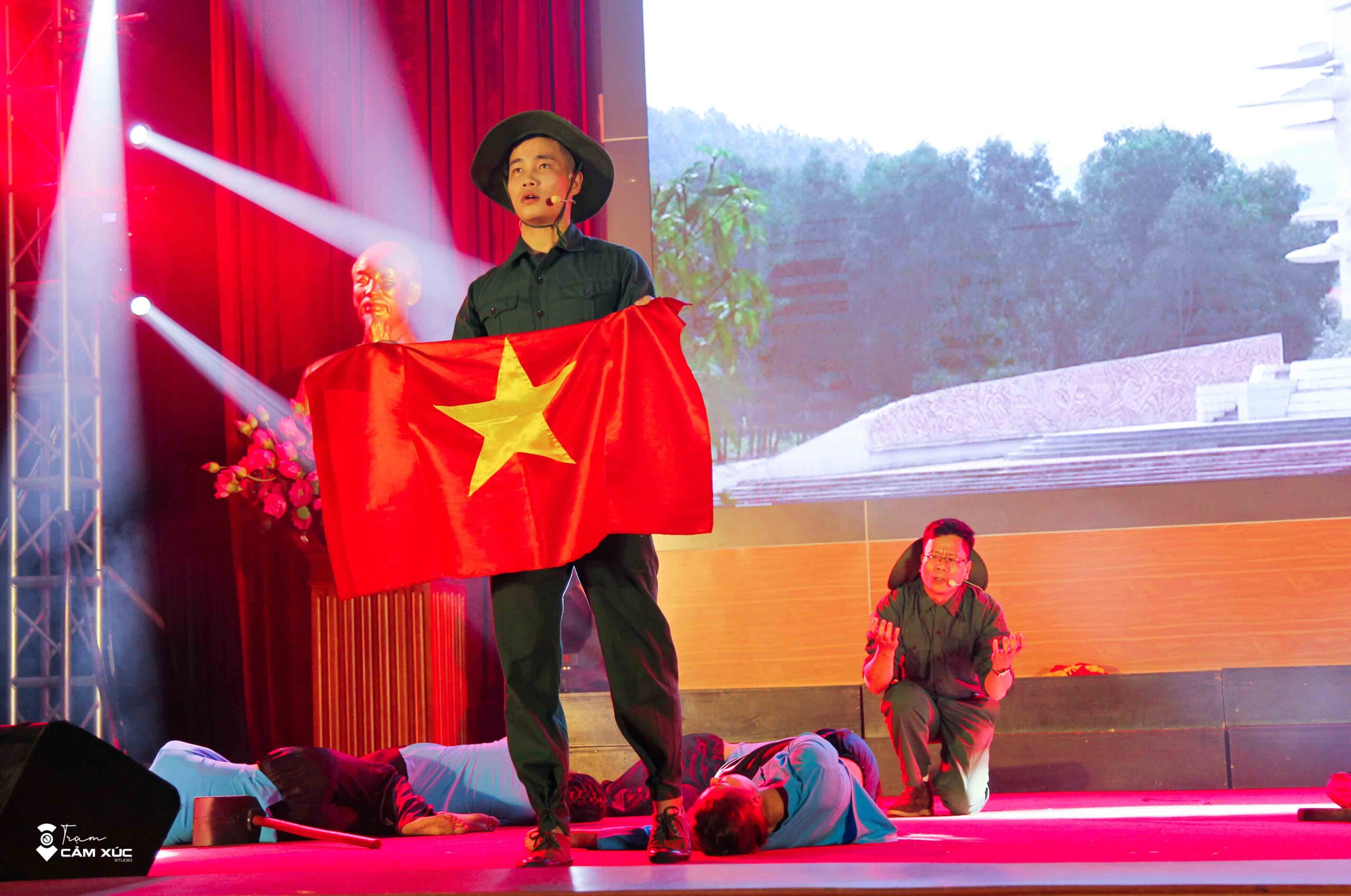 KỶ NIỆM 30-04